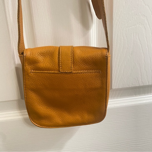 Nest Anthropologie crossbody purse small adjustable orange buckle - Picture 6 of 7